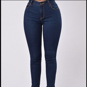 Dark Wash Booty Shaping Jeans